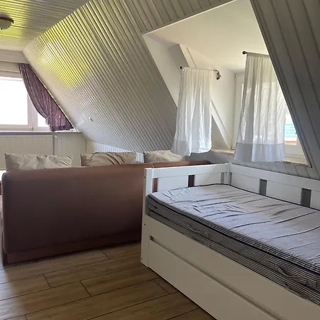 Apartament Hof Woogebreeger *